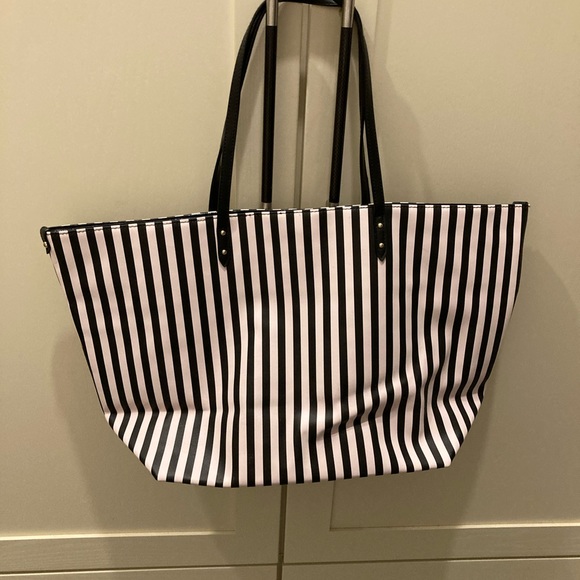 NWT Victoria Secret Tote - Picture 3 of 3